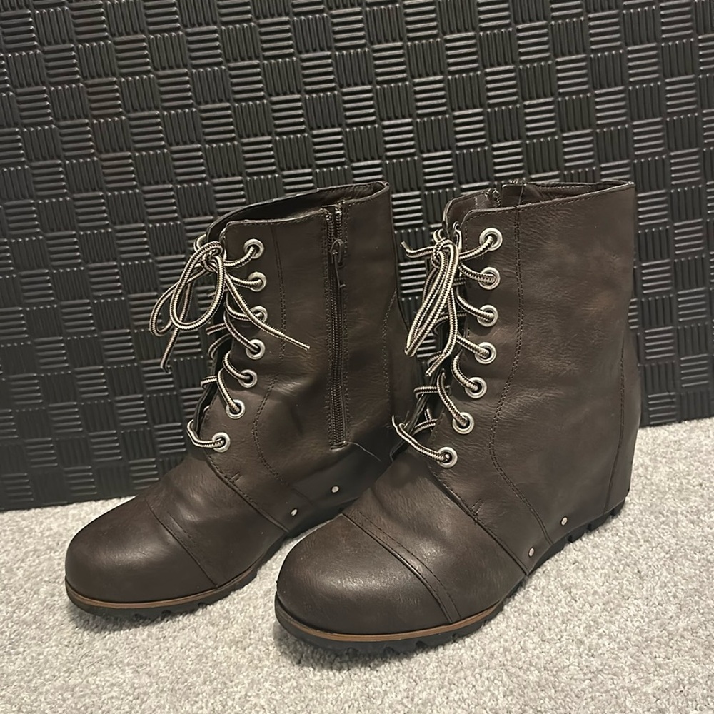 Unionbay Wedge boots, size 8.